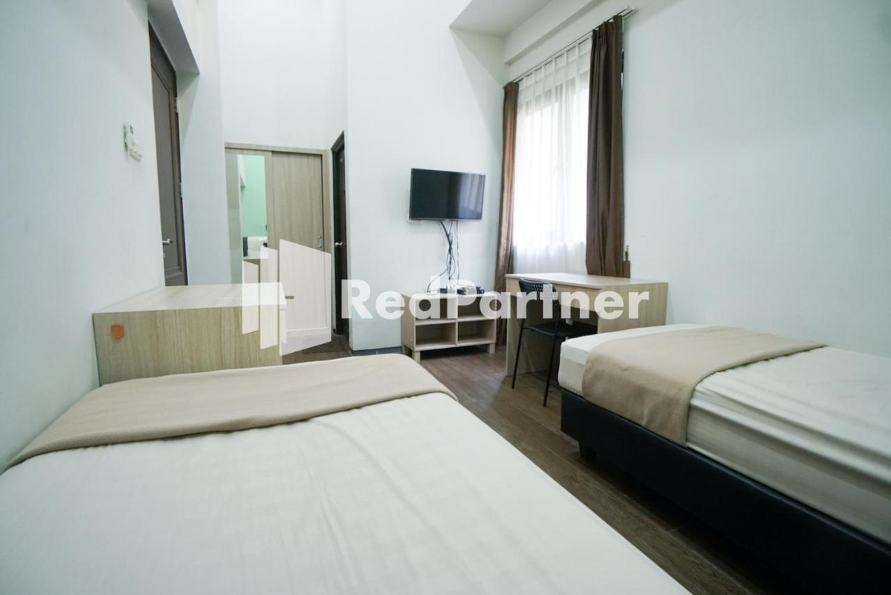 Hotel Toba Mansion Syariah Near Benhil Redpartner Dżakarta Zewnętrze zdjęcie